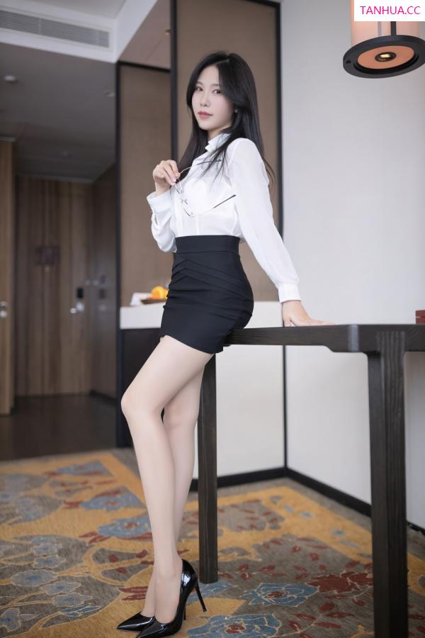 陈若依 抖娘利世 [XiuRen]高清写真图 2022.03.30 No.4796 利世第3张图片